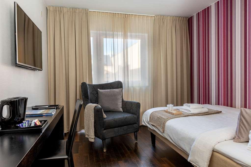 First Hotel Stadt Härnösand Rom bilde